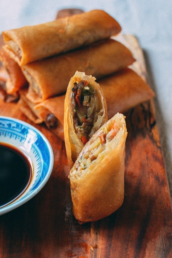 Cross-section of Chinese spring rolls, by thewoksoflife.com